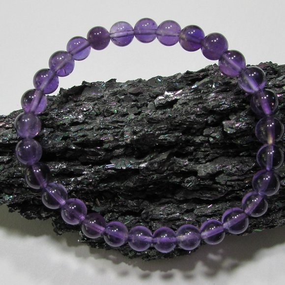 Natural Amethyst Gemstone Bracelet - Picture 2 of 4